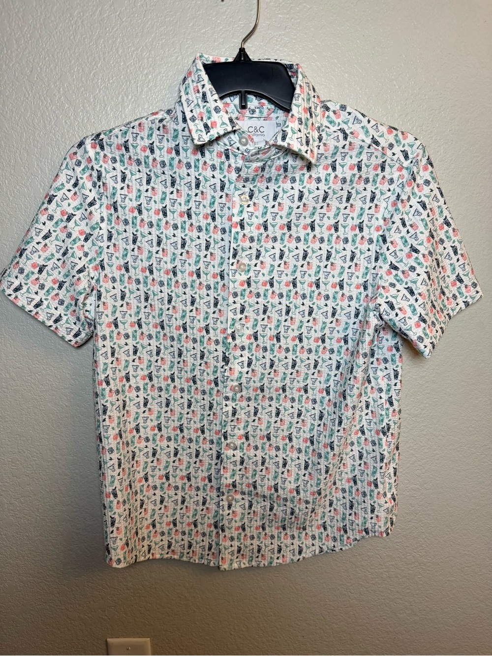 NWT C&C California Men’s Stretch Seersucker Short Sleeve Cocktail Print Shirt S